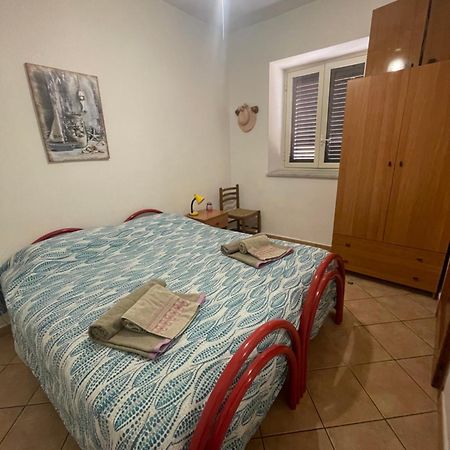 Appartamento Al Centro Di Ustica Isola di Ustica Exterior foto
