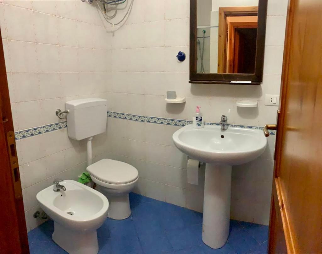 Appartamento Al Centro Di Ustica Isola di Ustica Exterior foto